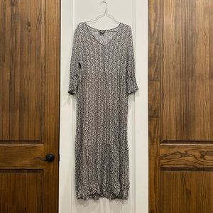 Black and white dress